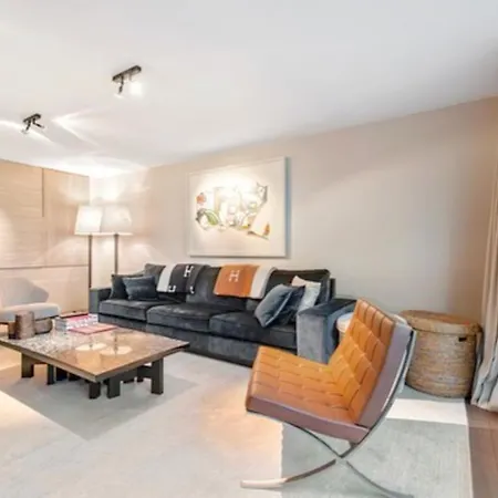 Stunning Luxury Duplex In The Heart Of Knokke Ref J00705 *